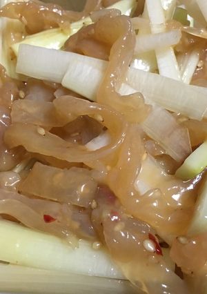 ウドで絶品！中華クラゲ-レシピのメイン写真