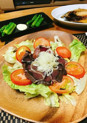 カツオのたたきサラダの酢タマネギドレ-レシピのメイン写真