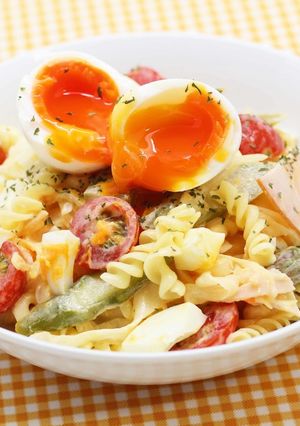 彩り野菜と半熟たまごのパスタサラダ-レシピのメイン写真