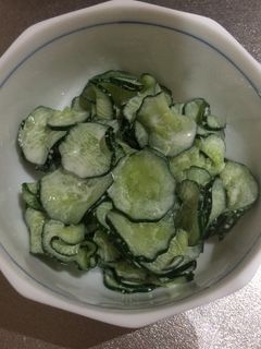 きゅうりだけサラダ-レシピのメイン写真