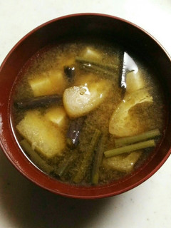 わらび、アゲ、豆腐の味噌汁-レシピのメイン写真