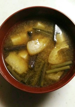 わらび、アゲ、豆腐の味噌汁-レシピのメイン写真