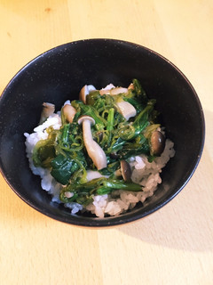 キノコとめかぶとホウレン草ののっけ丼-レシピのメイン写真