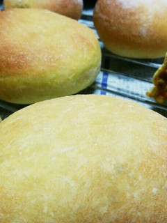 にんじん生地のミートパン-レシピのメイン写真
