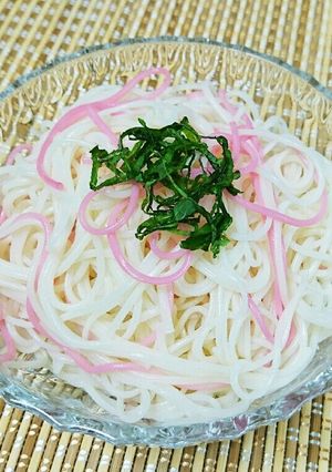 梅酢で可愛いピンクの素麺-レシピのメイン写真