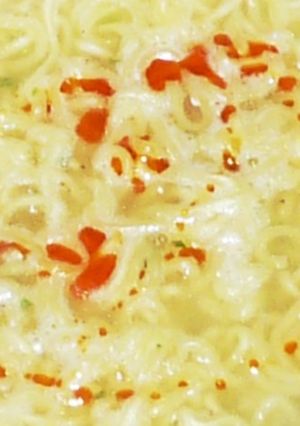 塩ラーメンにラー油、入れるだけ！-レシピのメイン写真