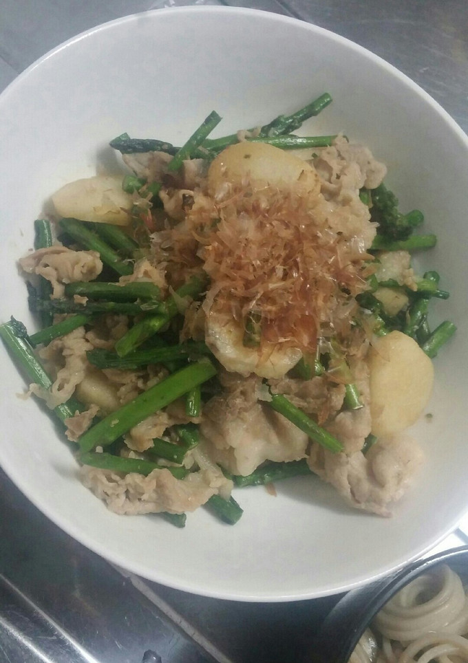 とろろ芋とアスパラと豚バラのめんつゆ炒め-レシピのメイン写真