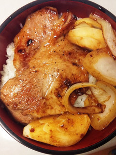 焼肉と玉ねぎのガーリックロースト丼-レシピのメイン写真