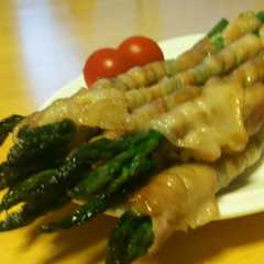 รูปของ 焼肉のたれで♪アスパラ豚ばら肉巻き☆