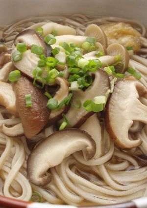 天日干しで♪きのこそば-レシピのメイン写真