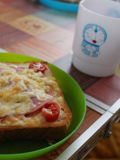 キャンプ飯!シンプルツナチーズトースト-レシピのメイン写真
