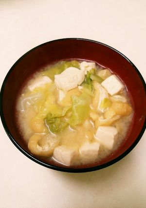 キャベツと豆腐と油揚げの味噌汁-レシピのメイン写真
