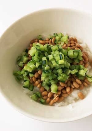 キュウリ納豆どんぶり風＊離乳食＊中期〜-レシピのメイン写真