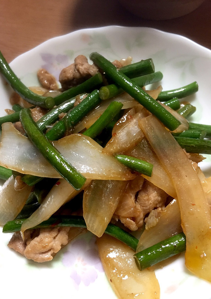 ニンニクの芽と豚肉の豆板醤炒め-レシピのメイン写真