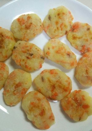 離乳食後期じゃがいもと鮭のおやき-レシピのメイン写真