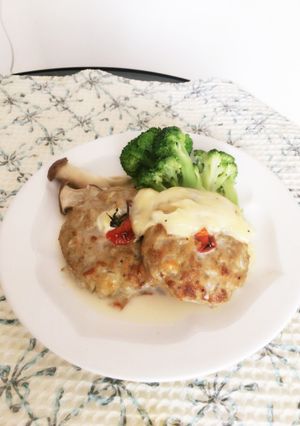 豆腐と挽肉のチーズソースハンバーグ-レシピのメイン写真