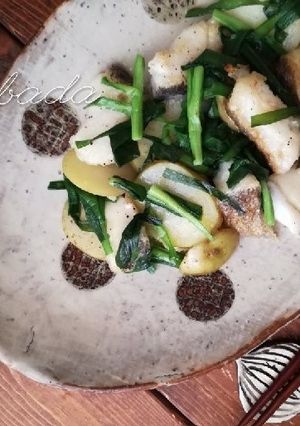 フライパン一つ♪タラじゃがニラ炒め-レシピのメイン写真