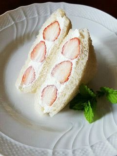 いちごのフルーツサンド♪-レシピのメイン写真