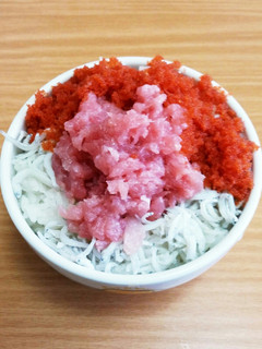 乗せるだけ☆簡単☆絶対美味しい海の3色丼-レシピのメイン写真