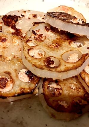 塗って焼くだけ！レンコンのたらこ詰め焼き-レシピのメイン写真