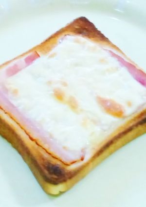 ベーコン(ハム) ＆ チーズ トースト-レシピのメイン写真