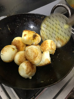 主役は揚げたゆで卵 ママのエッグカレー-レシピのメイン写真