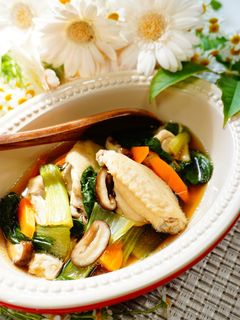 【青梗菜と鶏手羽中の中華煮込み】万能煮込-レシピのメイン写真