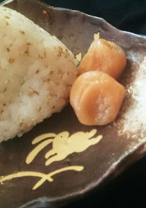 ★梅昆布茶&ごまおむすび★-レシピのメイン写真