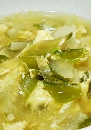 豆えんどうのコンソメスープ-レシピのメイン写真