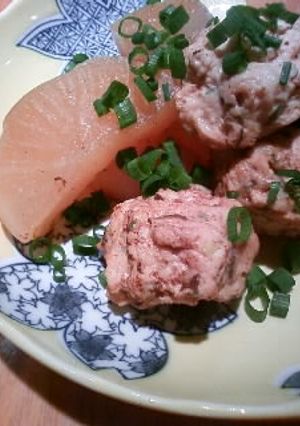鶏団子はお鍋にもヨシ♪大根の煮物❤-レシピのメイン写真