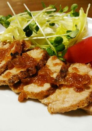 豚ヒレのローストポーク♪玉ねぎソース＊-レシピのメイン写真