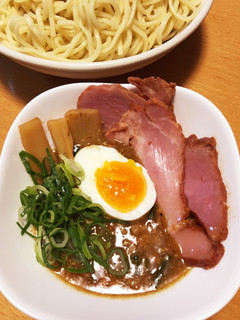 【彩り肉味噌で】濃厚魚介醤油の本格つけ麺-レシピのメイン写真