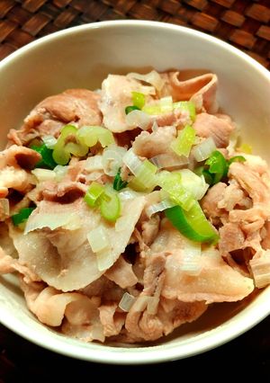 レモンでサッパリ！ねぎ塩豚丼-レシピのメイン写真