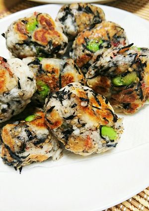 つまみに♪ひじきと枝豆入りはんぺんボール-レシピのメイン写真