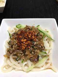簡単✨親子でジャージャー麺風うどん✨-レシピのメイン写真