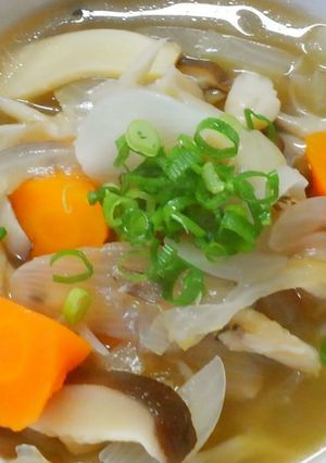 簡単！新玉ねぎと きのこの中華スープ！-レシピのメイン写真