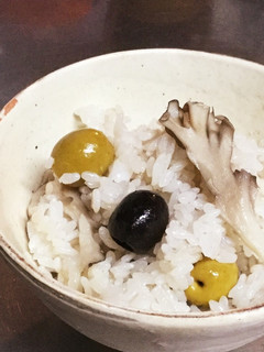 オリーブと舞茸の炊き込みご飯-レシピのメイン写真