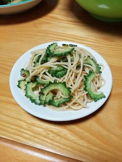 簡単、夏パスタ!ゴーヤのペベロンチーノ-レシピのメイン写真