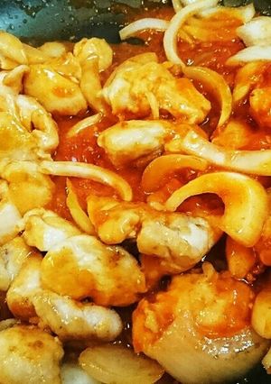 市販のミートソースで☆鶏と玉ねぎの炒め煮-レシピのメイン写真