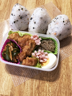 旦那さん弁当♡おむすび-レシピのメイン写真