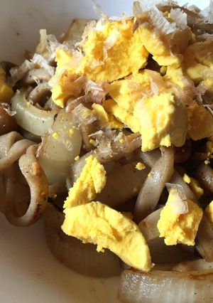 残りもので！納豆と卵入り焼き「蕎麦」-レシピのメイン写真