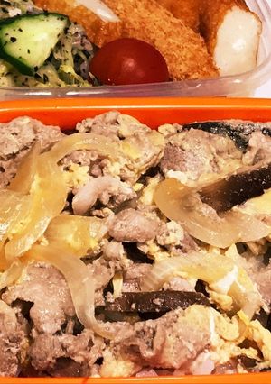 豚こま肉で☆簡単！豚玉丼☆お弁当に-レシピのメイン写真