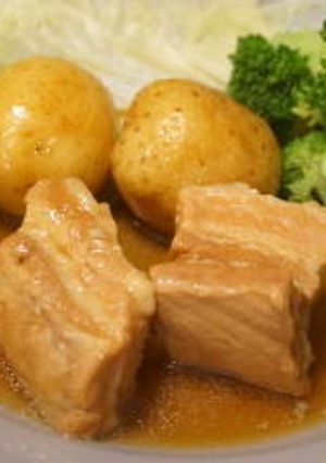 豚バラの角煮と揚げじゃがの煮物-レシピのメイン写真