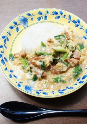 やきとり缶で、九条ネギたっぷり卵とじ丼-レシピのメイン写真