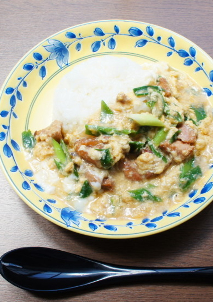 やきとり缶で、九条ネギたっぷり卵とじ丼-レシピのメイン写真