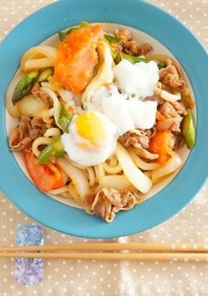 牛肉とトマトとアスパラのすき焼きうどん-レシピのメイン写真