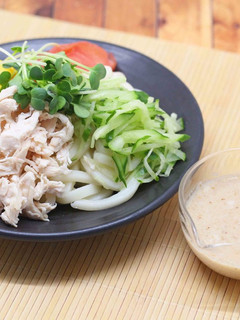 手作りごまだれで、サラダうどん-レシピのメイン写真