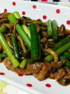 美味しい!ニンニクの芽と豚肉の甘辛炒め-レシピのメイン写真