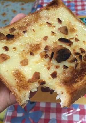 ニンニクチップ 食パン-レシピのメイン写真