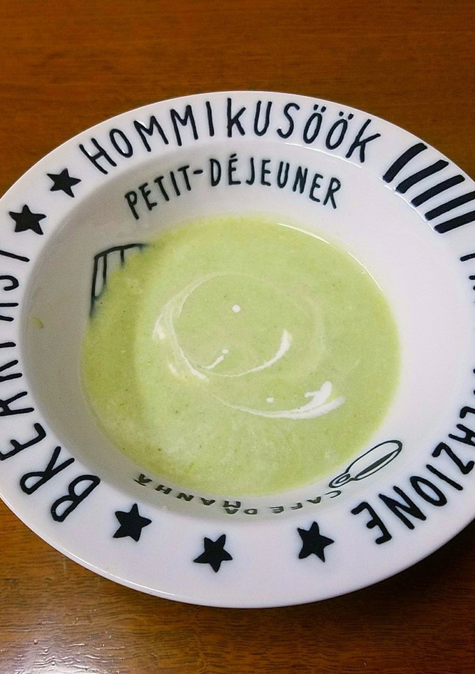 捨てないで！えんどう豆のさやのスープ-レシピのメイン写真